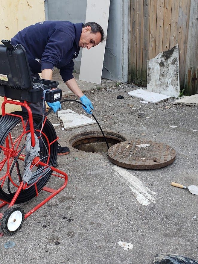 emergency plumber Westminster